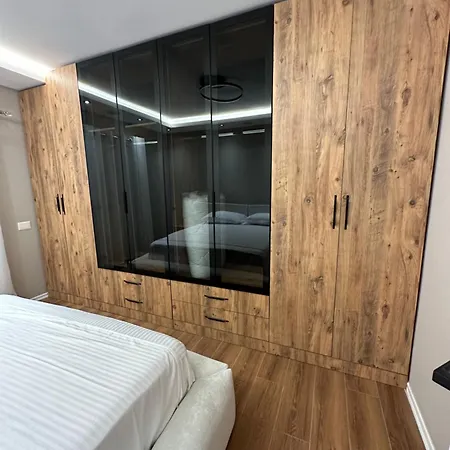 Luxury Center * Tiran