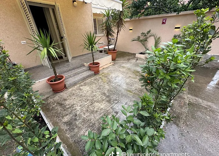 Luxury Center * Tirana